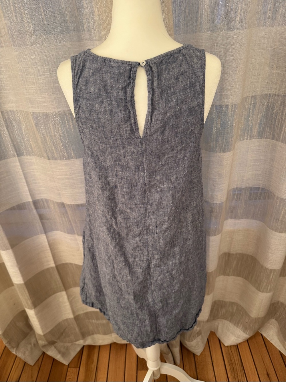 Cynthia Rowley Chambray-Style Sleeveless Linen Mini Dress in Heather Blue - Picture 5 of 6